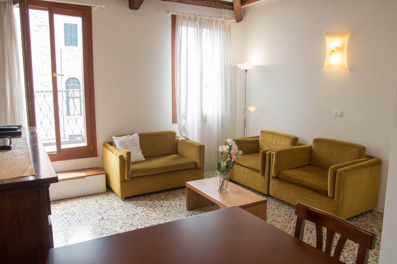 Sweet Balcony - Campo S.giacomo Dell'orio * Venedig